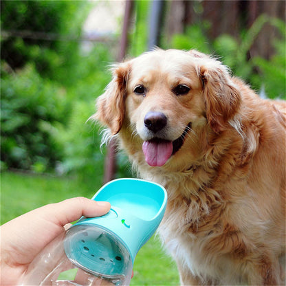 🐾 Süßer Durstlöscher – Deine Haustier-Wasserflasche für unterwegs